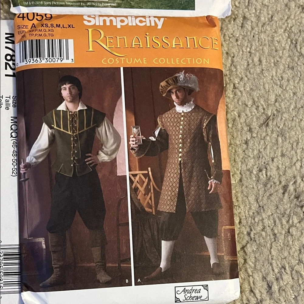 Simplicity Renaissance Costume Collection - Green and Brown - Picture 2 of 10